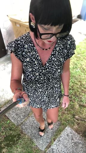 Wanderin' in the Garden Like a Bitch