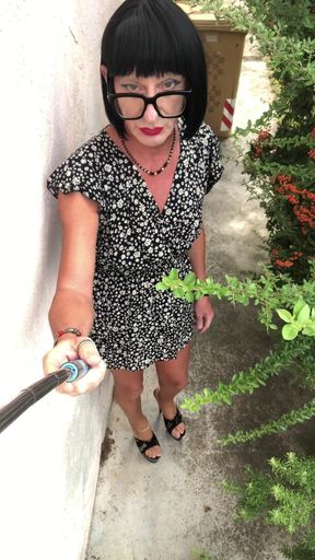 Wanderin' in the Garden Like a Bitch