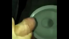 PAJA EN BA&Ntilde_O PUBLICO
