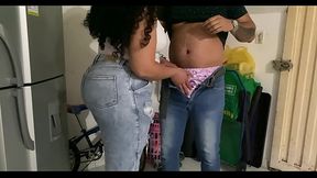 Hermosa Venezolana Culona La Rescate En Centro Comercial