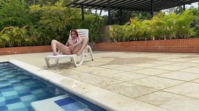 follando en la piscina del hotel con un desconocido