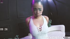 4K Breathplay Colibri Bondage Condon Entrenamiento Moni Lee