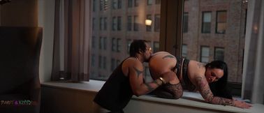Steamy Window Encounter with Iluvshauna: A Public Passion Unveiled
