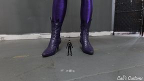 Doll's Play: Batgirl transforms Catwoman into her plaything starring Cali Logan and Sahrye (mob)