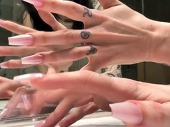 Ryland BabyLove - Mirror Nail Tapping