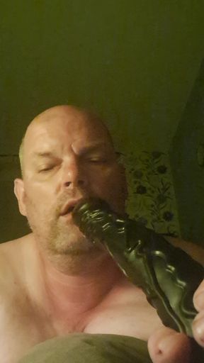 Which one should the slut use next to stretch the hole