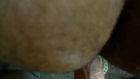 Le doy verga al vato,como le gusta: a pelo.