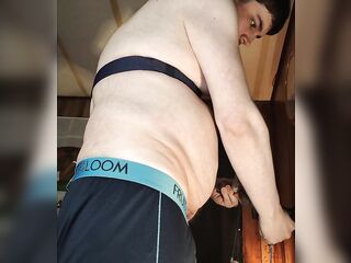 H you g e - Stomach Inflation with Air