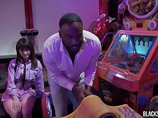 BBC Smashes Arcade PAWG Jade