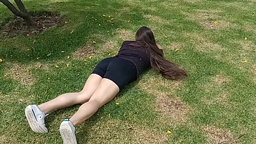 Haciendo Ejercicio Sin Ropa Interior Con Un Agujero En El Short