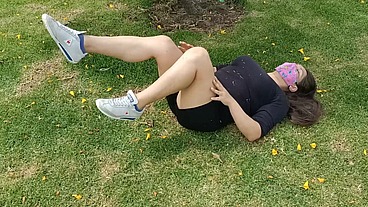 Haciendo Ejercicio Sin Ropa Interior Con Un Agujero En El Short