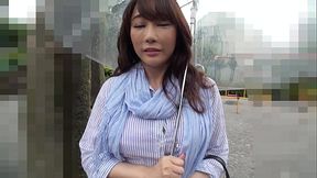 Fucking busty japanese milf to fill her wet pussy of creampie