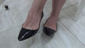 Toe wiggling in patent leather black ballet flats (SP)