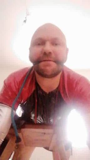 BigSlaveAndreas fucks chair