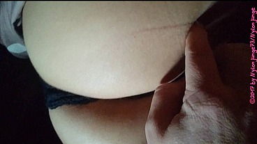 Fummeln an der Geilen MILF