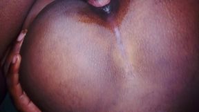 pov milf noire epaisse couche avec son pasteur