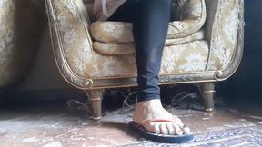 GET MY TOES IN YOUR FACE