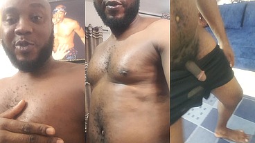 African Giantic erotic dance with broad chest and shoulders