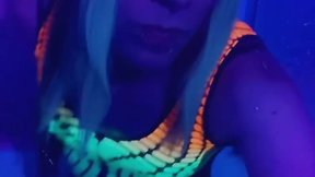 Partygoer seeks romance at the club