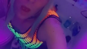 Partygoer seeks romance at the club