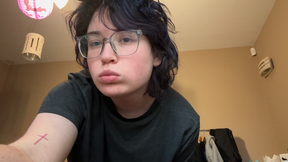Nerdy and cute, looking for daddy ❣️