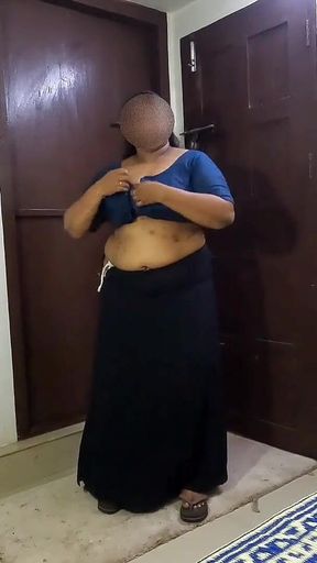Sexy Bhabi in Blue Saree, Removing Saree to Show Here Sexy Chubby Body. Big Boss and Ass