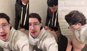 Bareback Gay: 2 teens in public