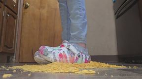 Chrissy cereal crush in crocs