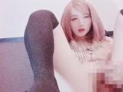【女装】個室でオナニーする動画