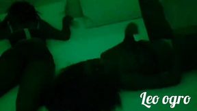 lua doidera me pegou no flagra comendo minha cunhada ao lado da minha esposa b.