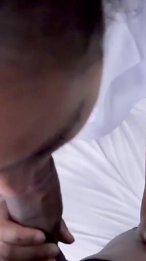 Gordita de la clase ofrece las nalgas al profesor y se deja grabar - profesor y alumna en hotel