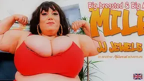 Huge Natural Tits Milf Jj Jewels With Her Big Ass Oils Up Before Playing With Her Shaved Pussy