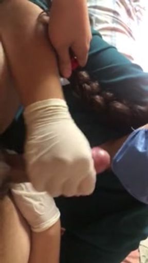 ME LA VUELVE A CHUPAR UNA ENFERMERA MEXICANA!!