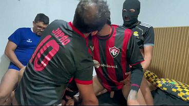 Depois do futebol uma foda gostosa fodendo os casados.