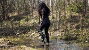 Dior knee high boots in mud, boots in mud and swamp, high heels boots in mud, wet Dior boots, Dior high heels in mud, boots in mud, wet boots, knee high high heels boots in mud