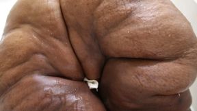 Mz Taffy showering huge BBW pear shape