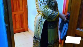 indian muslim Hot Desi Mom Fucked By Stepson when she was cleaning his room