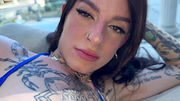 POV - DRILLING THE PETITE PUSSY OF TATTOED BABE BELLA LIORA
