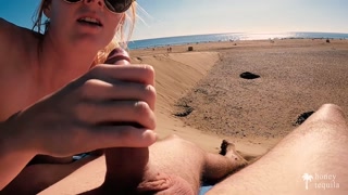 THEY SAW US! Risky blowjob &amp; handjob at BUSY PUBLIC BEACH - 4K - Honey Tequila
