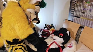 Fruity and Frisky Animals [Pineapple x Jamie]