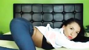 ”Adorable Arab Webcam Babe Masturbates”