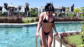 Blue-eyed sex goddess makes him cum two times