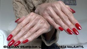 Feel my fingernail on your chest, Scratching, Lady Victoria Valente