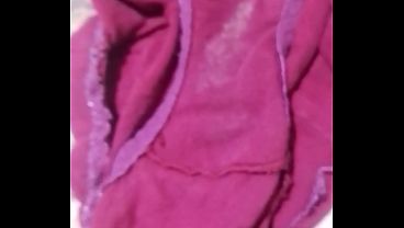 Calzon sucio de mi jefa asta pelos traia