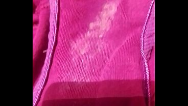 Calzon sucio de mi jefa asta pelos traia