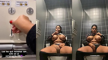 Me masturbo en el lavabo del aeropuerto