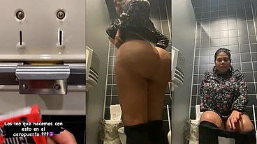 Me masturbo en el lavabo del aeropuerto