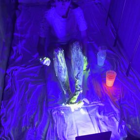 Glow in the Dark Uv Gunging - Legs &amp; Feet!