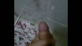 batendo uma punheta gostosa