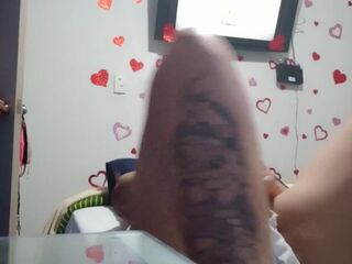 entra y me coje me trata como una puta